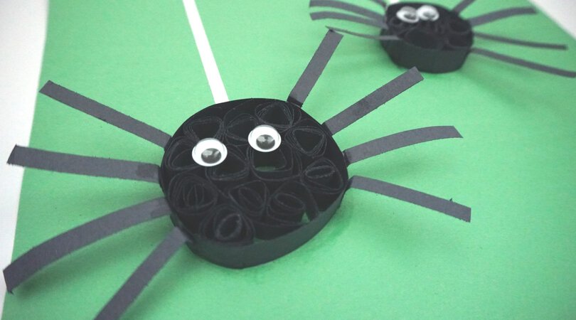 How to make adorable quilled construction paper spiders - Twitchetts